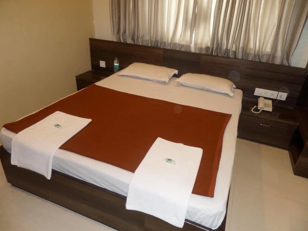 Sai Heera Residency Hotel Shirdi Exterior photo